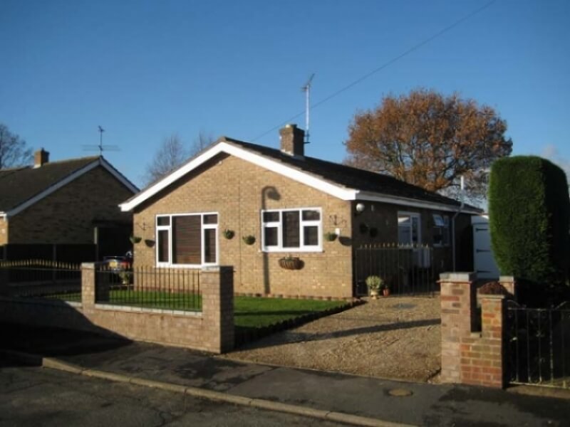 surveyorsnorfolk-2022.seesite.biz_--_279499469 house